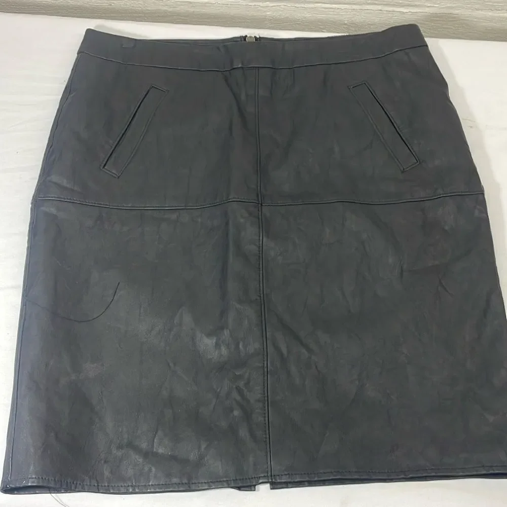 CAbi black faux leather pencil skirt sz 10